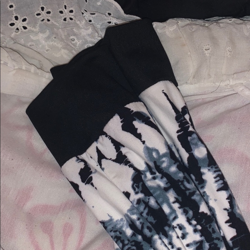 Pants - Picture 2 of 4